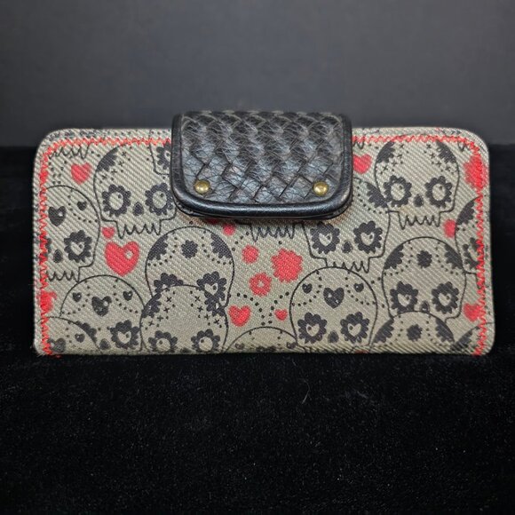Loungefly Skull Wallet - Picture 1 of 9